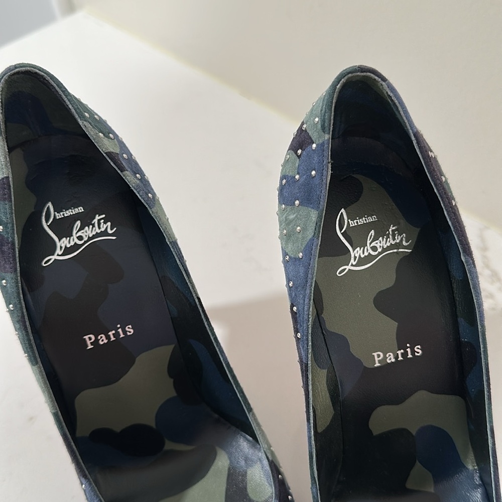 Christian Louboutin Camouflage Studded Pointed Toe Pumps with Red Soles - Picture 4 of 8